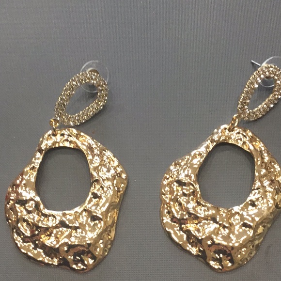 Earrings - Picture 2 of 3